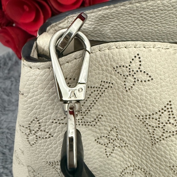 Authentic Louis Vuitton Babylone PM Mahina Leather - Picture 5 of 16